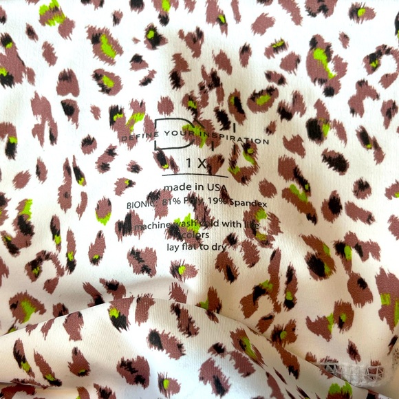 NWT! DYI crops in HTF - 1X leopard! - Picture 4 of 4